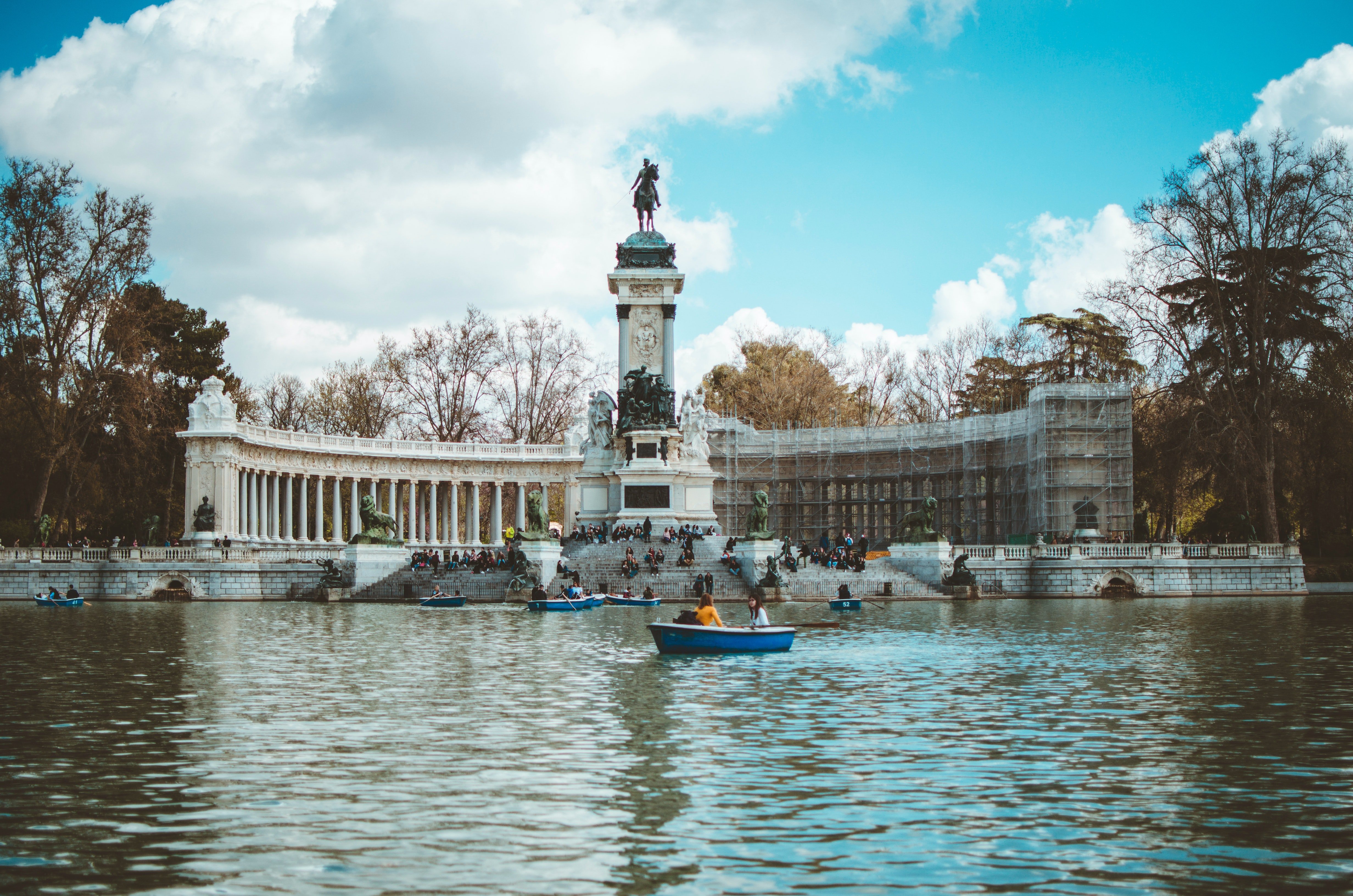 parque del gran retiro lago free self guided walking tour madrid