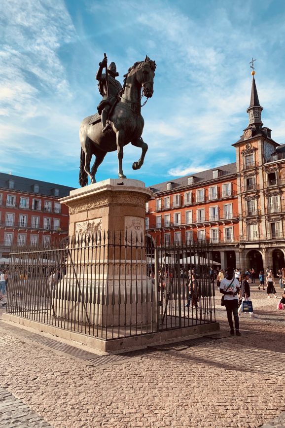 title photo madrid bucket list challenge