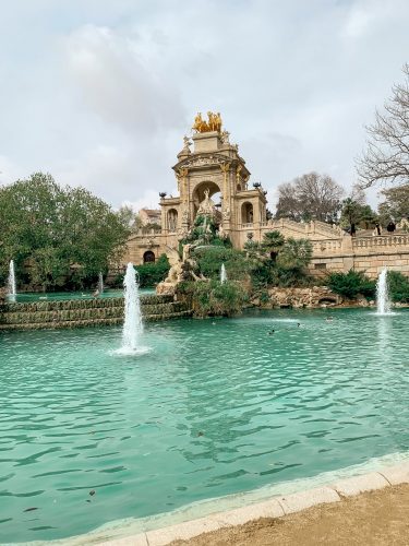 self guided walking tour in Barcelona parc de la ciutadella barcelona in winter