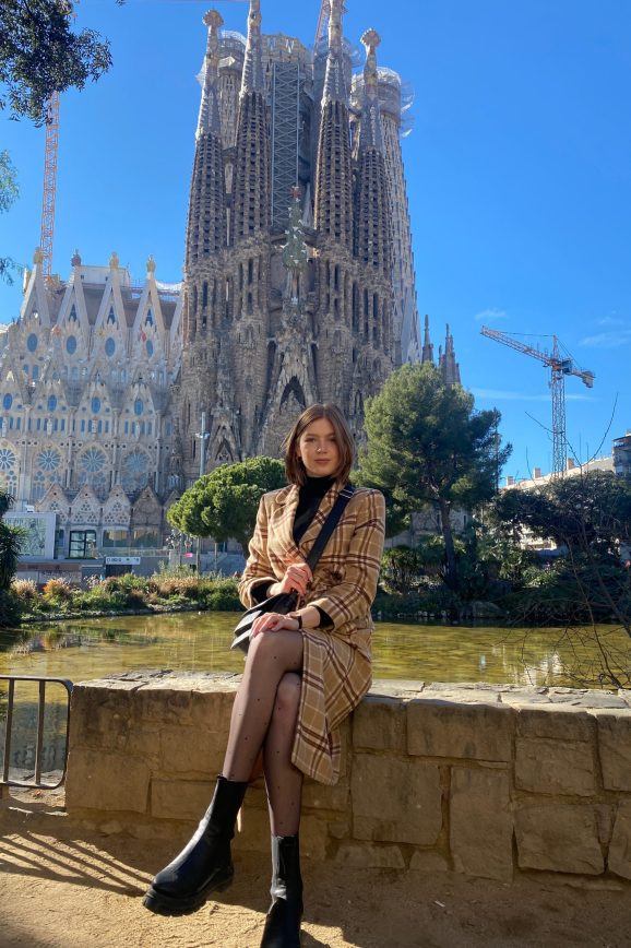 December in barcelona self-guided walking tour of Barcelona Instagram spots famous buildings in Barcelona solo travel barcelona fun facts about barcelona unesco things to do in barcelona at night quotes about barcelona barcelona neighborhood map sagrada familia barcelona in winter