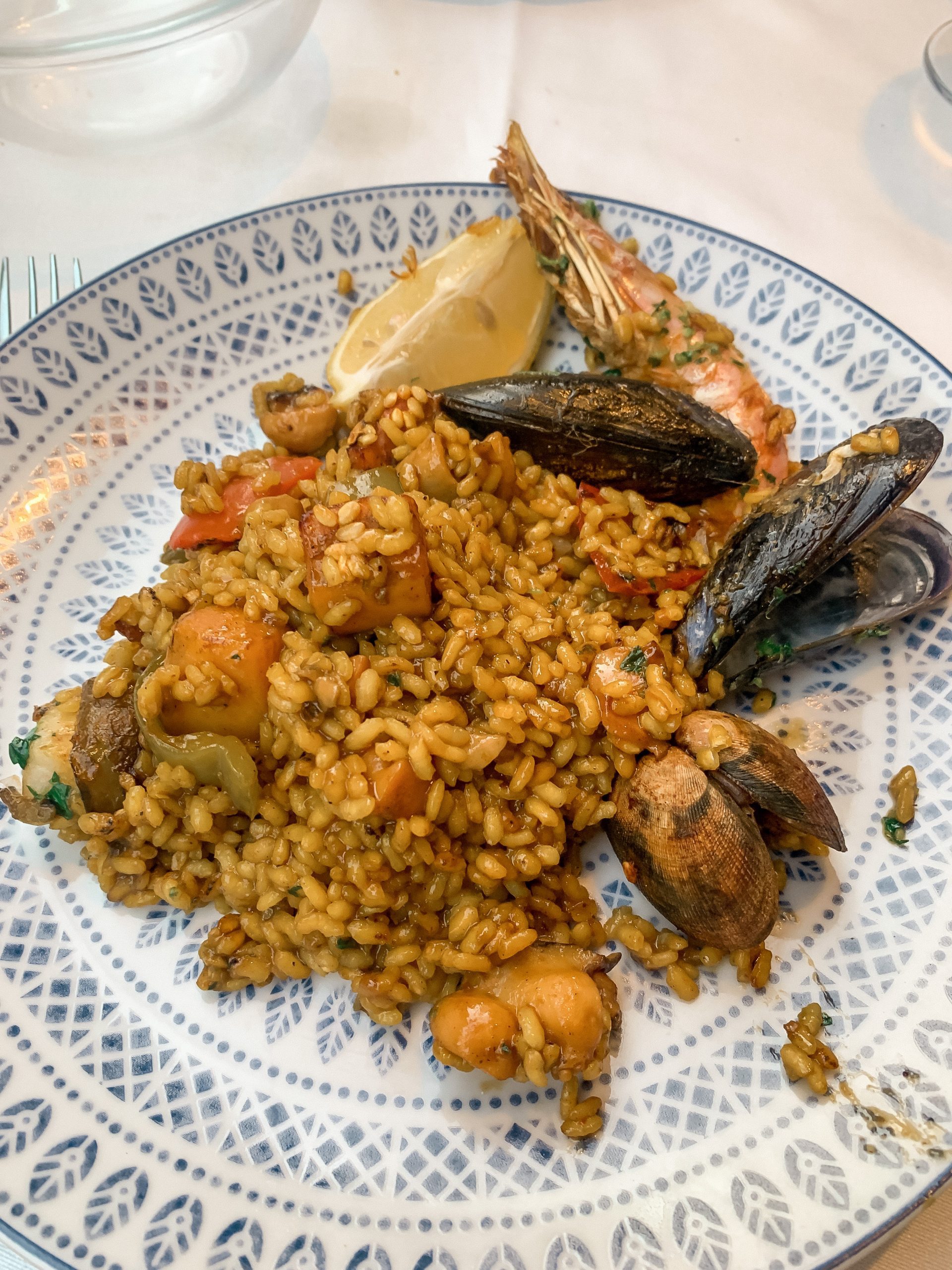 Mallorca tips things to do in Alcudia seafood paella